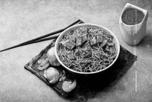 Paneer schezwan fried noodles