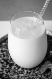 Mango milkshake
