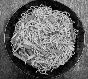 Veg schezwan noodles