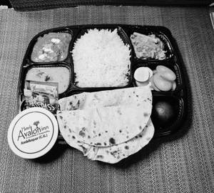 Veg  Thali