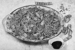 Chicken hakka noodles