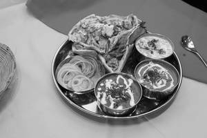 Special Chur Chur Naan Thali