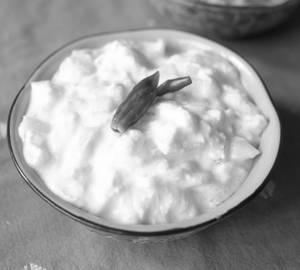 Cucumber raita