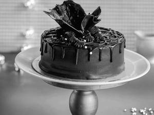 Vanilla Choco Noir Cake | Eggless | Vegan