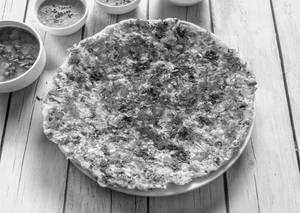 Mixed Vegetable With Chilli Uttapam