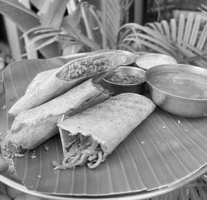 Schezwan Noodles Dosa