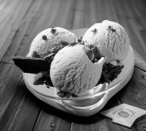 Butterscotch ice cream [2 scoops]
