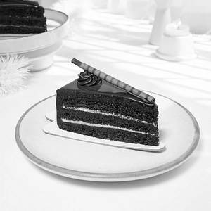 Dense Dark Chocolate Cake [TLc]