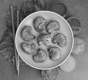 Veg Fried Momos (8Pcs)