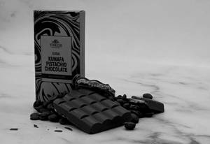 Dubai Pistachio Kunafa Milk Chocolate