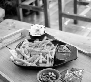 Garlic Cheese Chilli Fries