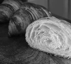 Classic butter Croissant 