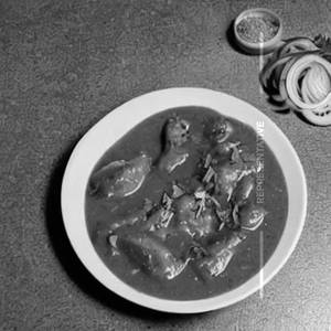 Chicken mamna gravy