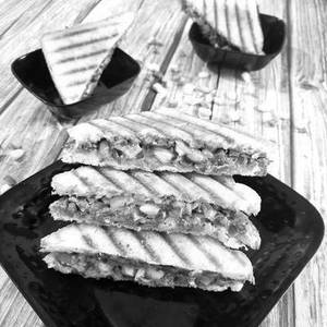 Veg grilled sandwich