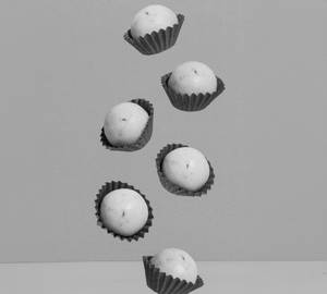 Kaju Kesar Laddoos (Gluten-free)