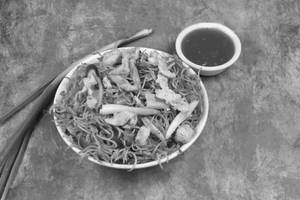Egg Hakka Noodles