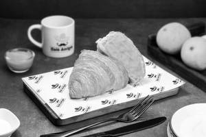 Mango Croissant