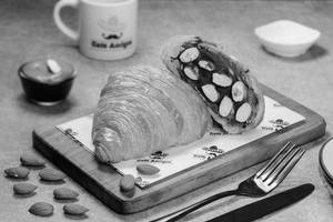 Almond Delight Croissant