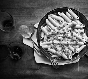 Pasta red white sauce