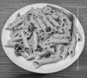 White Sauce Pasta (Chicken)