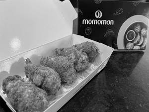 Kurkure Cheesy Chicken Momos