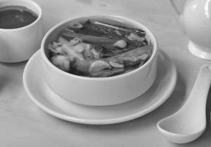 Vegetable Burnt Garlic Clear Soup