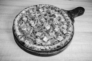 Tandoori Paneer Pizza