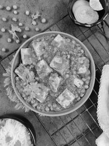 Matar paneer c