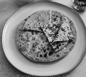 Paneer paratha combo