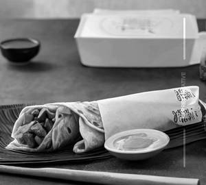 Egg roll                                                                   