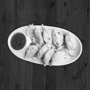 Steam paneer momos (8 pieces)