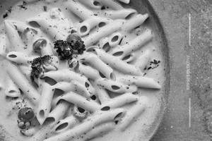 White sauce pasta