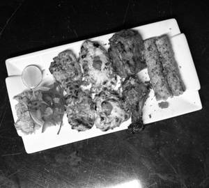 Chicken Sampler [8 Piece]