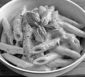 Penne pasta pink