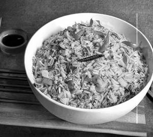 Singaporean fried rice [chicken]                                       