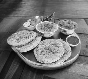 Healthy (Gym Friendly) Combo (2 Chole+ 4 Atta Kulche)