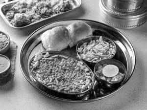 Misal Pav