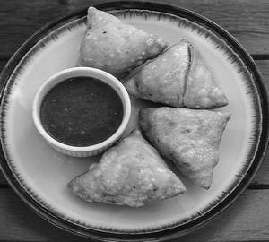 Samosa [1 piece]