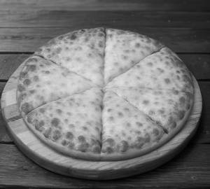 Cheese burst pizza
