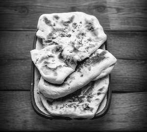 Stuffed naan
