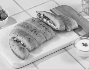 Mexican Chicken Stuffed Garlic Bread + Cheesy D...