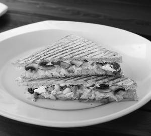 Cheese corn mushroom grilled sandwich