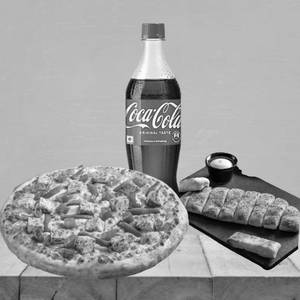 Tandoori Paneer Reg + Garlic Breadsticks With Dip + Coke 750ml