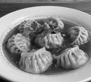 Manchow Suopy Momos [Non Veg] [7 Pieces]