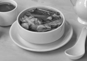 Vegetable Burnt Garlic Clear Soup