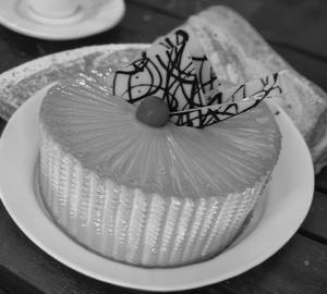 Mango Tango Delight Cake