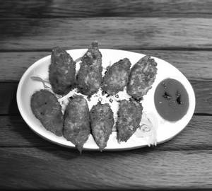 Kurkure paneer momos (8 pieces)