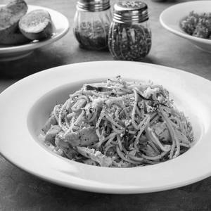 Roasted Garlic Spaghetti With Chili Oil Chicken