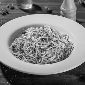 Roasted Garlic Spaghetti With Chili Oil Veg