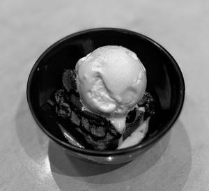 Brownie With Vanilla Ice Cream